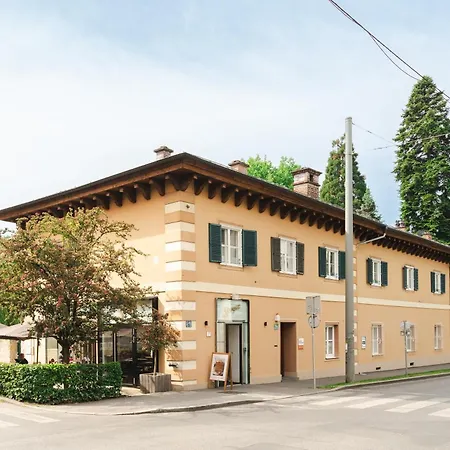 Yellow Flat By Grazrentals With Location & Free Parking *