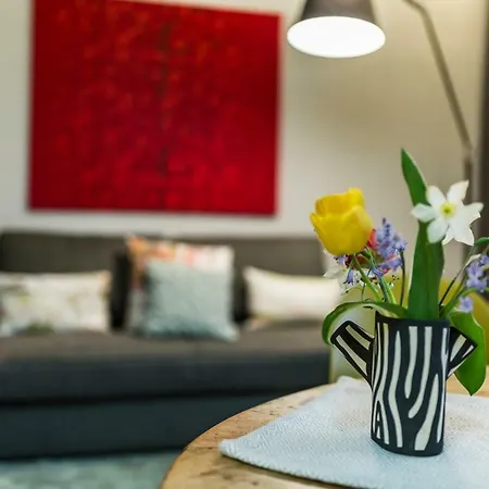 Yellow Flat By Grazrentals With Location & Free Parking Apartment Graz