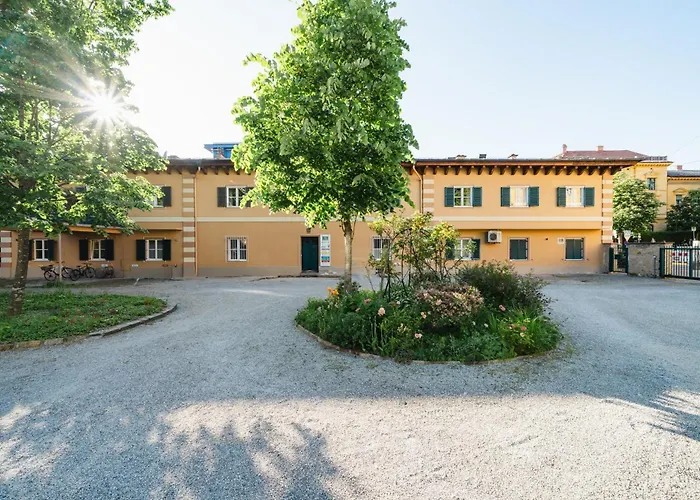 Yellow Flat By Grazrentals Vaulted Kitchen & Pet Friendly & Free Parking * Graz