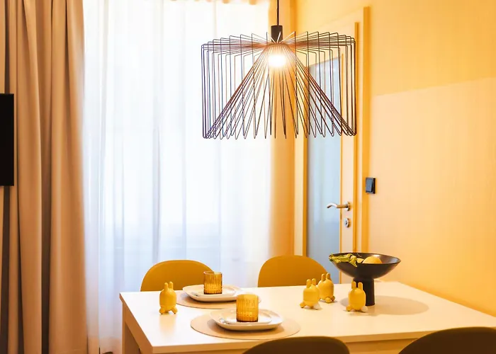 Yellow Flat By Grazrentals Vaulted Kitchen & Pet Friendly & Free Parking Apartmán *